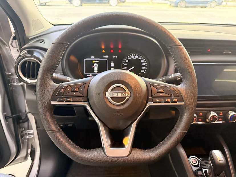 Foto do veículo NISSAN KICKS PLAY 1.6 16V FLEXSTART ADVANCE PLUS XTRONIC 2025 27.500 KM 121.777,00