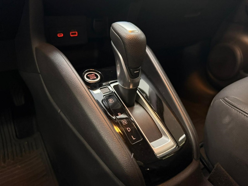 Foto do veículo NISSAN KICKS PLAY 1.6 16V FLEXSTART ADVANCE PLUS XTRONIC 2025 27.500 KM 121.777,00