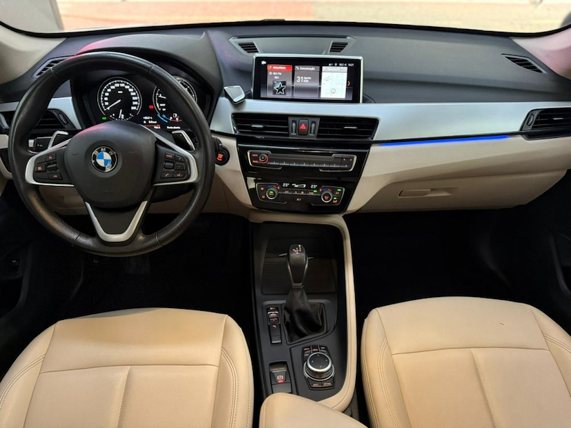 Foto do veículo BMW X1 2.0 16V TURBO ACTIVEFLEX SDRIVE20I 4P AUTOMÁTICO 2021 51.817 KM 153.777,00