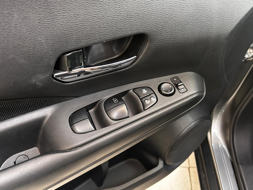 Foto do veículo NISSAN KICKS 1.6 16V FLEXSTART SENSE XTRONIC 2024 32.979 KM 102.777,00