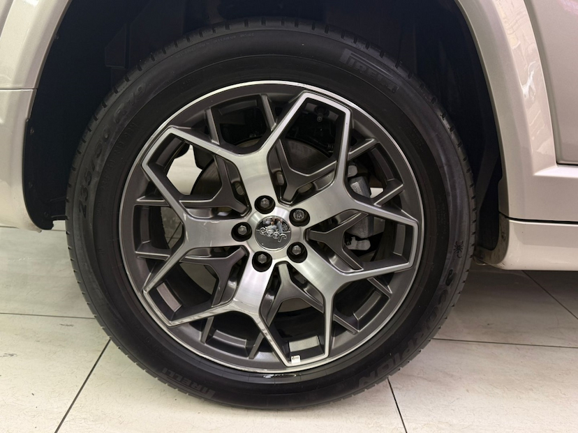 Foto do veículo JEEP COMMANDER 1.3 T270 TURBO FLEX OVERLAND AT6 2023 52.249 KM 155.777,00