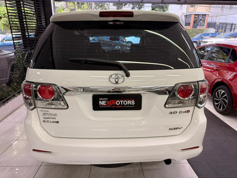 Foto do veículo TOYOTA HILUX SW4 3.0 SRV 4X4 7 LUGARES 16V TURBO INTERCOOLER DIESEL 4P AUTOMÁTICO 2012 175.623 KM 129.777,00