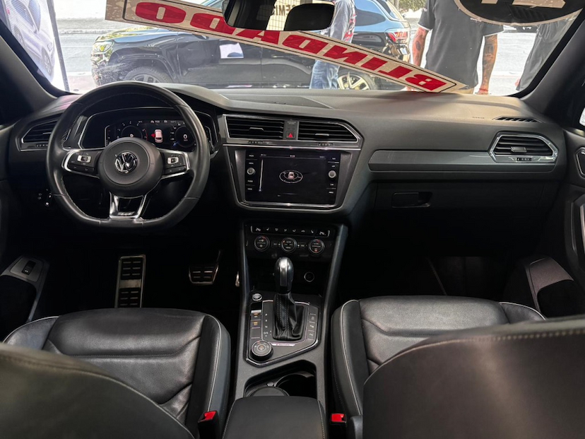 Foto do veículo VOLKSWAGEN TIGUAN 2.0 350 TSI GASOLINA ALLSPACE R-LINE 4MOTION DSG 2021 66.125 KM 168.777,00