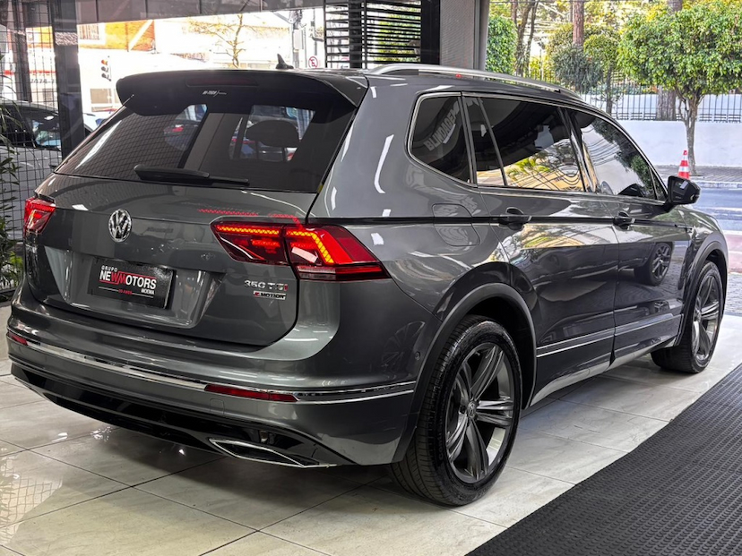 Foto do veículo VOLKSWAGEN TIGUAN 2.0 350 TSI GASOLINA ALLSPACE R-LINE 4MOTION DSG 2021 66.125 KM 168.777,00