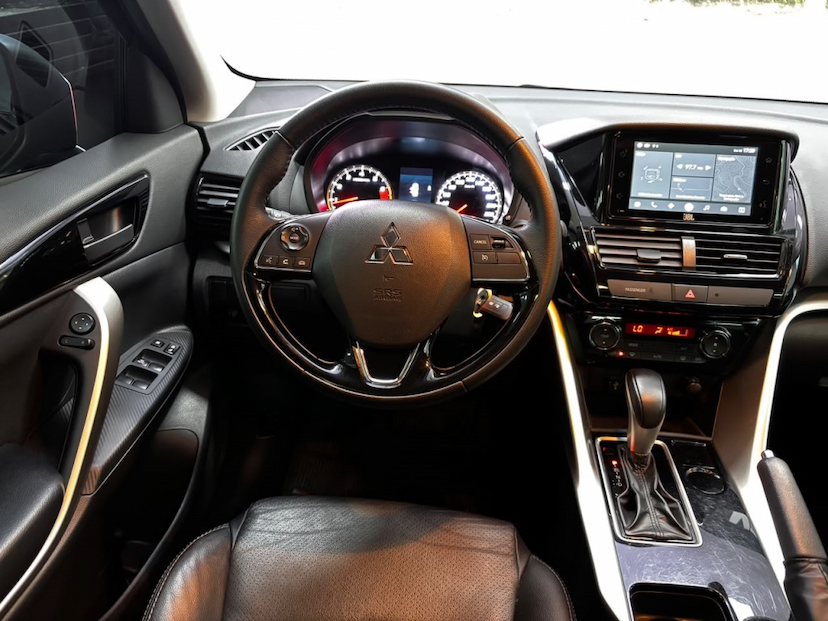 Foto do veículo MITSUBISHI ECLIPSE CROSS 1.5 MIVEC TURBO GASOLINA GLS CVT 2025 26.295 KM 132.777,00