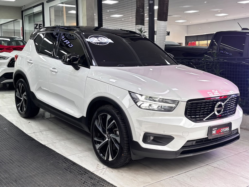 Foto do veículo VOLVO XC40 2.0 T5 GASOLINA R-DESIGN AWD GEARTRONIC 2020 47.812 KM 159.777,00