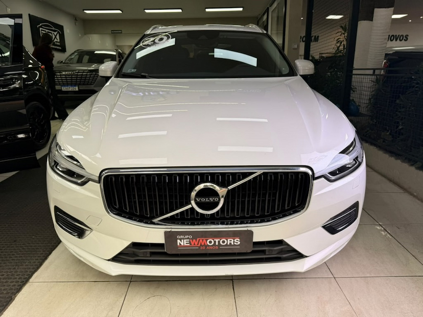 Foto do veículo VOLVO XC60 2.0 T8 HYBRID MOMENTUM AWD GEARTRONIC 2020 63.622 KM 178.777,00