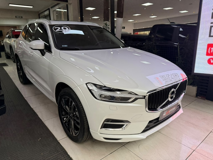 Foto do veículo VOLVO XC60 2.0 T8 HYBRID MOMENTUM AWD GEARTRONIC 2020 63.622 KM 178.777,00