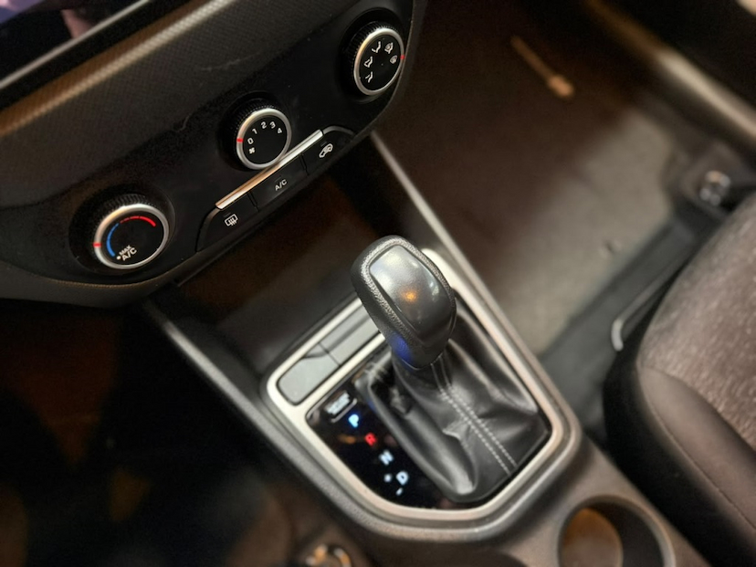 Foto do veículo HYUNDAI CRETA 1.6 16V FLEX ACTION AUTOMÁTICO 2021 74.033 KM 99.777,00