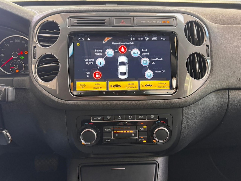 Foto do veículo VOLKSWAGEN TIGUAN 2.0 TSI 16V TURBO GASOLINA 4P TIPTRONIC 2014 180.681 KM 59.777,00
