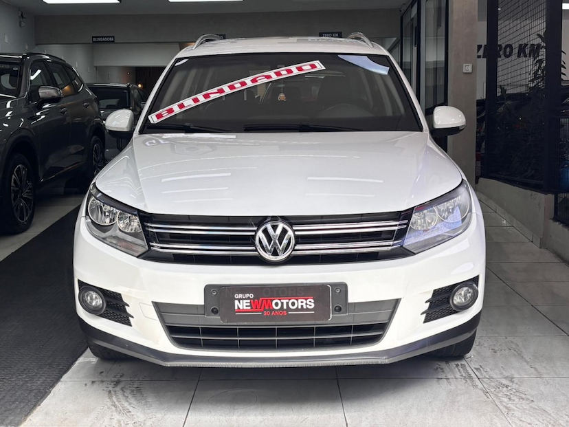 Foto do veículo VOLKSWAGEN TIGUAN 2.0 TSI 16V TURBO GASOLINA 4P TIPTRONIC 2014 180.681 KM 59.777,00