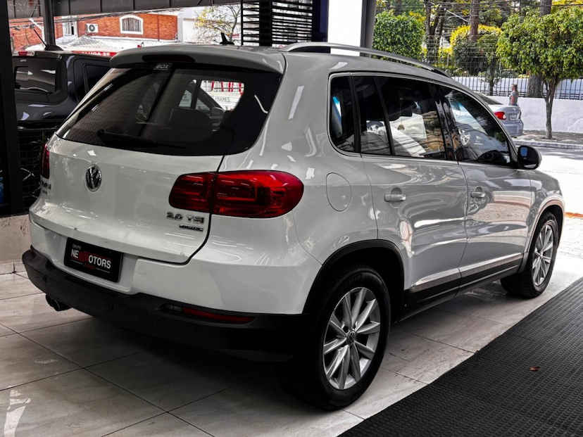 Foto do veículo VOLKSWAGEN TIGUAN 2.0 TSI 16V TURBO GASOLINA 4P TIPTRONIC 2014 180.681 KM 59.777,00