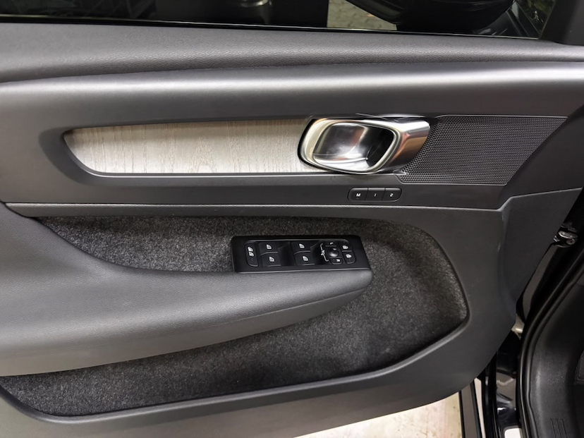 Foto do veículo VOLVO XC40 1.5 T5 RECHARGE INSCRIPTION GEARTRONIC 2022 51.950 KM 176.777,00