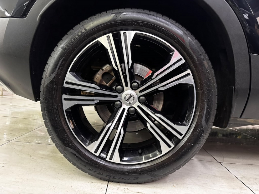 Foto do veículo VOLVO XC40 1.5 T5 RECHARGE INSCRIPTION GEARTRONIC 2022 51.950 KM 176.777,00