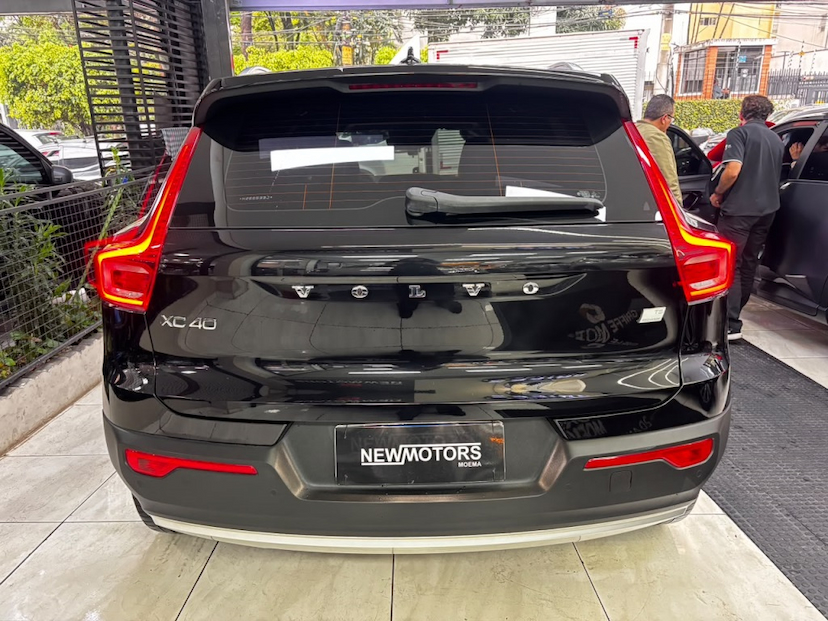 Foto do veículo VOLVO XC40 1.5 T5 RECHARGE INSCRIPTION GEARTRONIC 2022 51.950 KM 176.777,00