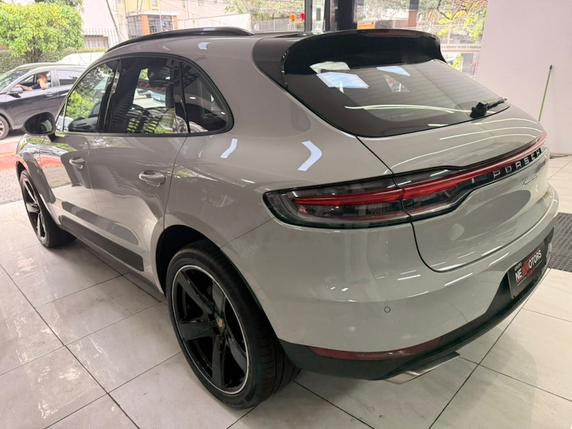 Foto do veículo PORSCHE MACAN 2.0 16V GASOLINA 4P AUTOMÁTICO 2021 47.817 KM 369.777,00