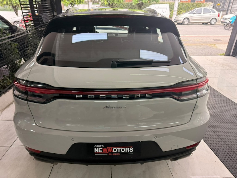 Foto do veículo PORSCHE MACAN 2.0 16V GASOLINA 4P AUTOMÁTICO 2021 47.817 KM 369.777,00