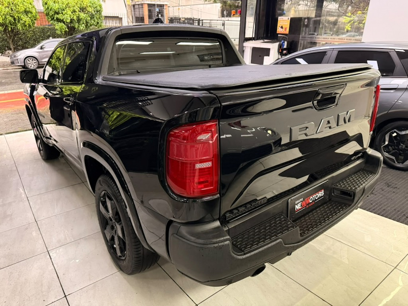 Foto do veículo RAM RAMPAGE 2.0 HURRICANE 4 TURBO GASOLINA LARAMIE 4X4 AUTOMÁTICO 2025 15.742 KM 199.777,00
