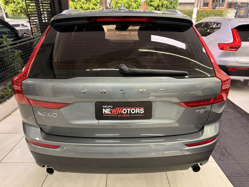 Foto do veículo VOLVO XC60 2.0 T8 HYBRID MOMENTUM AWD GEARTRONIC 2020 105.795 KM 162.777,00