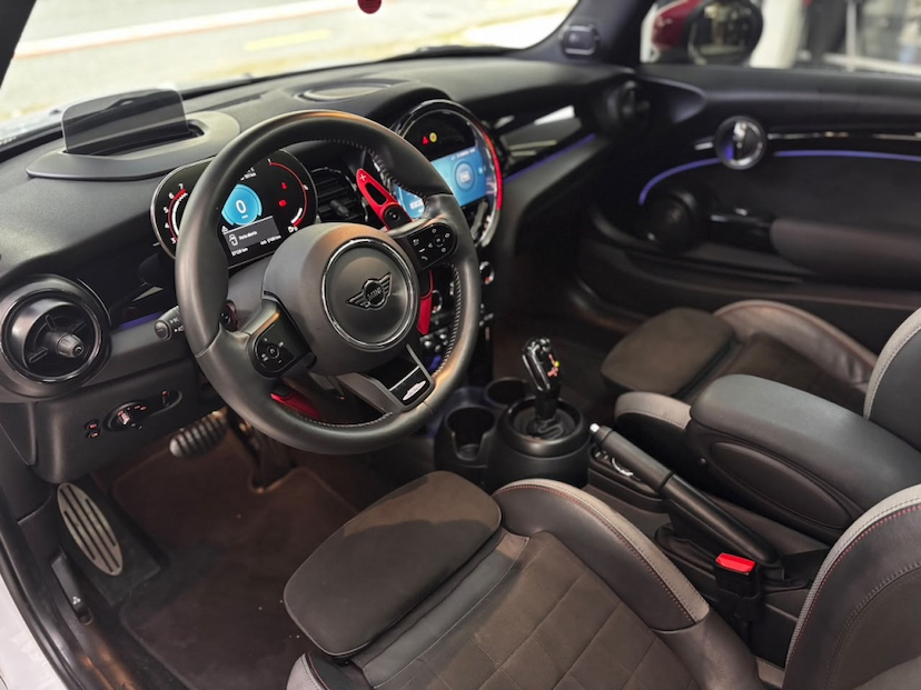 Foto do veículo MINI COOPER 2.0 16V TWINPOWER GASOLINA JOHN COOPER WORKS 2P STEPTRONIC 2024 37.129 KM 229.777,00