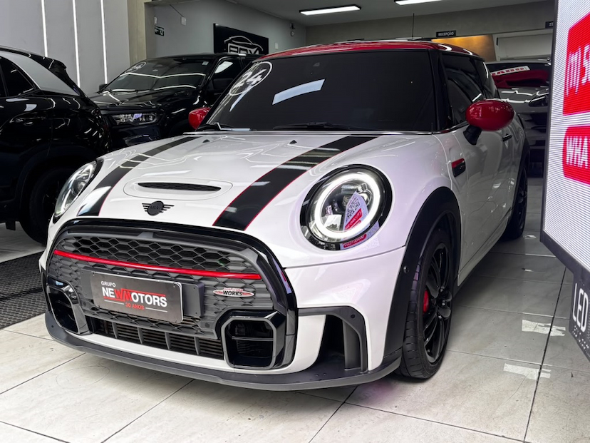 Foto do veículo MINI COOPER 2.0 16V TWINPOWER GASOLINA JOHN COOPER WORKS 2P STEPTRONIC 2024 37.129 KM 229.777,00