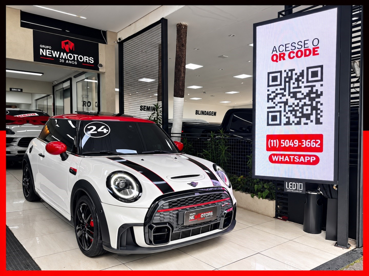 Foto do veículo MINI COOPER 2.0 16V TWINPOWER GASOLINA JOHN COOPER WORKS 2P STEPTRONIC 2023/2024 37.129 KM R$ 227.777,00