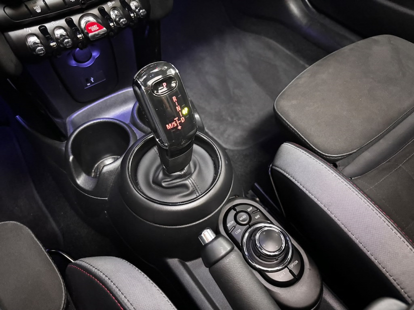 Foto do veículo MINI COOPER 2.0 16V TWINPOWER GASOLINA JOHN COOPER WORKS 2P STEPTRONIC 2024 37.129 KM 229.777,00