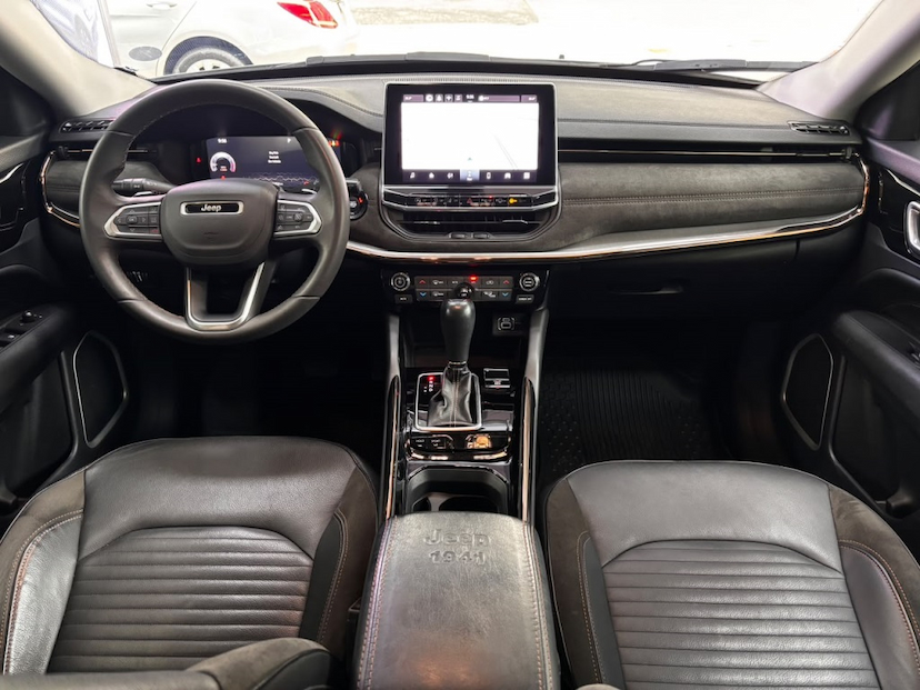 Foto do veículo JEEP COMMANDER 1.3 T270 TURBO FLEX LIMITED AT6 2022 32.463 KM 145.777,00