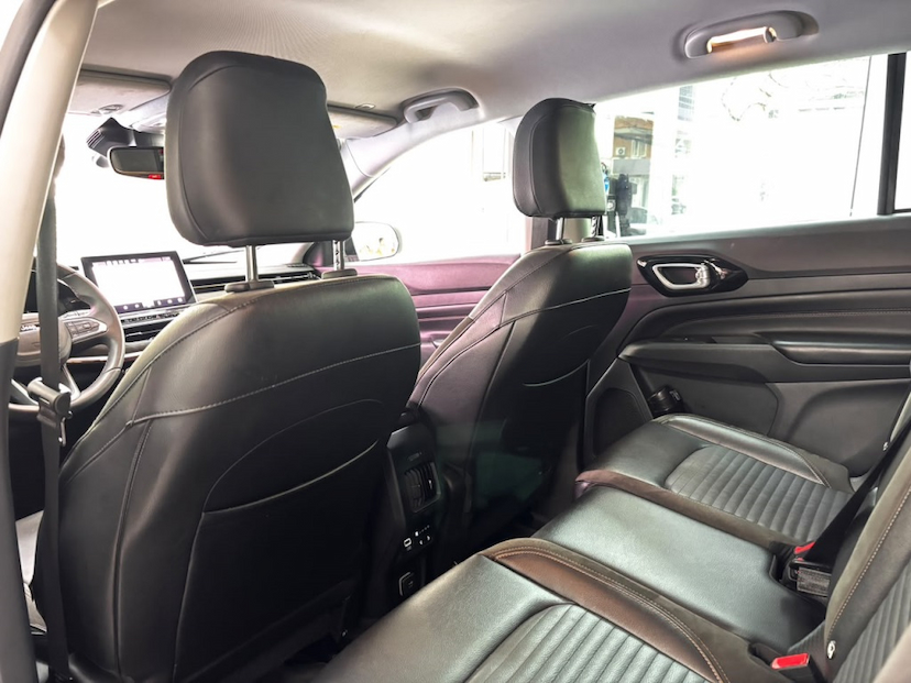 Foto do veículo JEEP COMMANDER 1.3 T270 TURBO FLEX LIMITED AT6 2022 32.463 KM 145.777,00