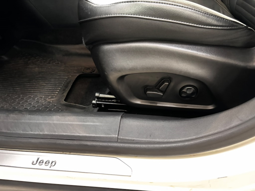 Foto do veículo JEEP COMMANDER 1.3 T270 TURBO FLEX LIMITED AT6 2022 32.463 KM 145.777,00