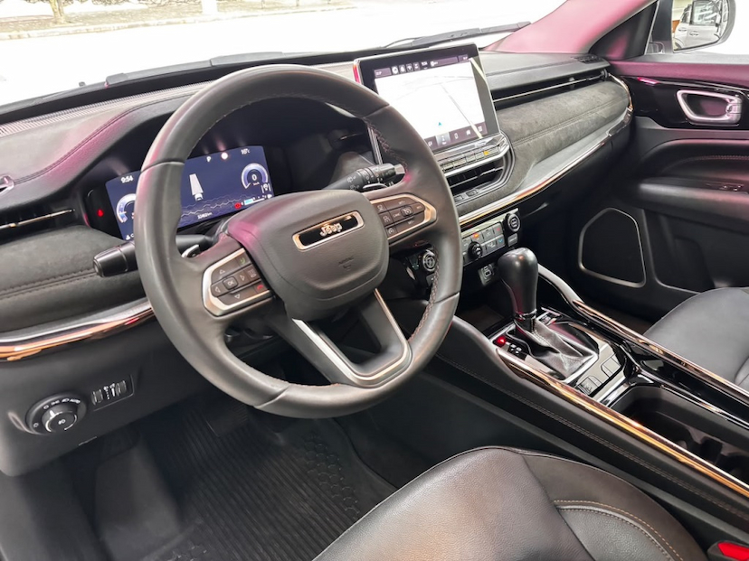 Foto do veículo JEEP COMMANDER 1.3 T270 TURBO FLEX LIMITED AT6 2022 32.463 KM 145.777,00