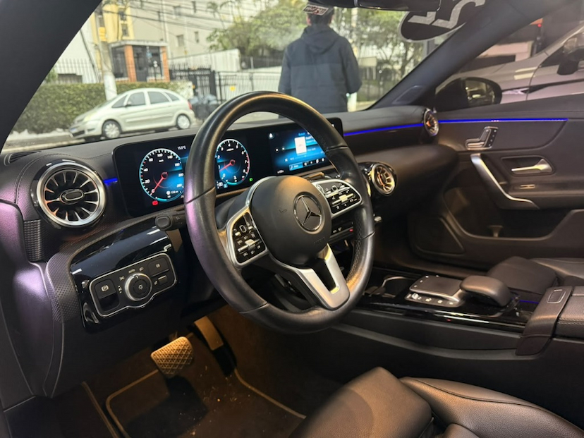 Foto do veículo MERCEDES-BENZ CLA 250 2.0 CGI GASOLINA 7G-DCT 2022 46.000 KM 215.777,00