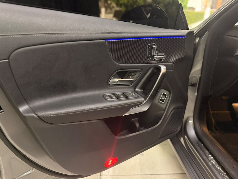 Foto do veículo MERCEDES-BENZ CLA 250 2.0 CGI GASOLINA 7G-DCT 2022 46.000 KM 215.777,00