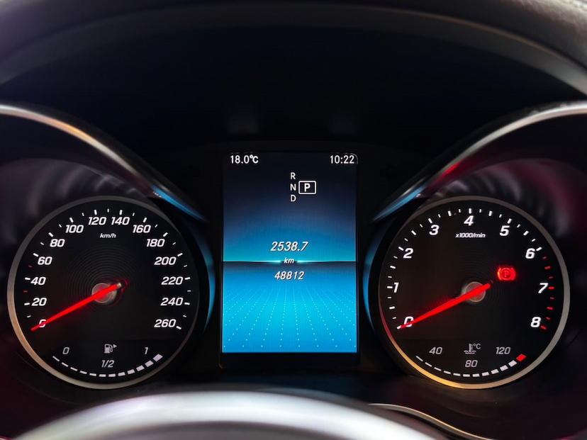 Foto do veículo MERCEDES-BENZ C 180 1.6 CGI FLEX EXCLUSIVE 9G-TRONIC 2018 48.812 KM 139.777,00