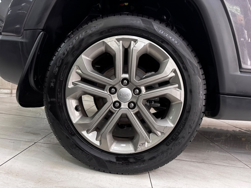 Foto do veículo JEEP COMPASS 1.3 T270 TURBO FLEX LONGITUDE AT6 2023 45.347 KM 114.777,00