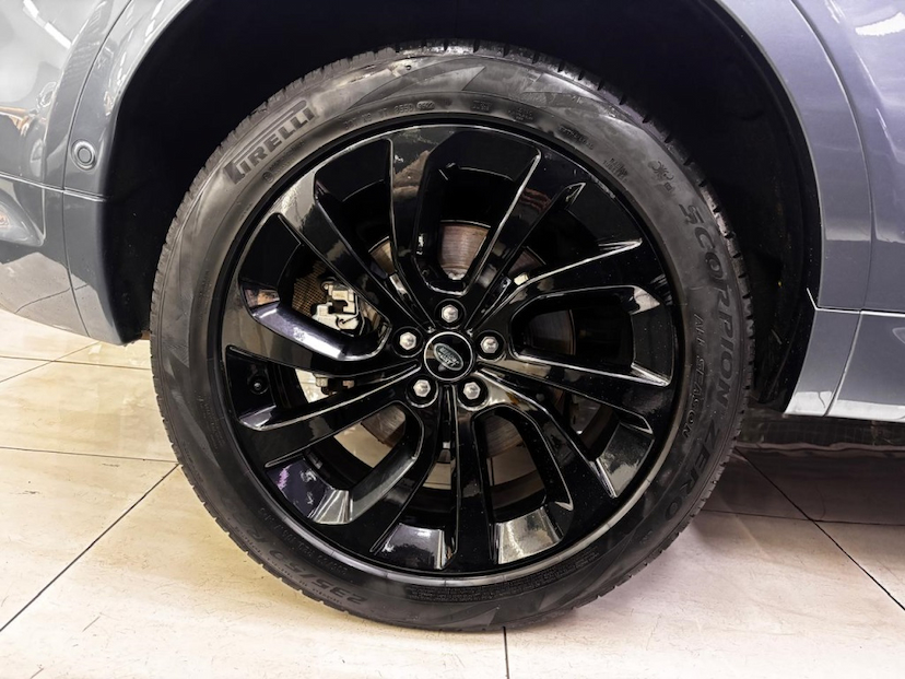 Foto do veículo LAND ROVER DISCOVERY SPORT 2.0 P250 TURBO FLEX SE AUTOMÁTICO 2023 32.339 KM 233.777,00