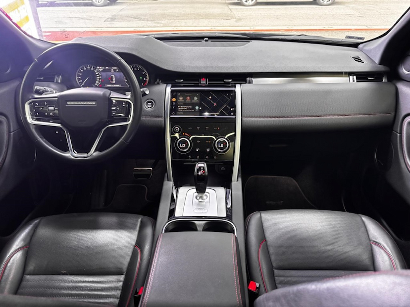 Foto do veículo LAND ROVER DISCOVERY SPORT 2.0 P250 TURBO FLEX SE AUTOMÁTICO 2023 32.339 KM 233.777,00