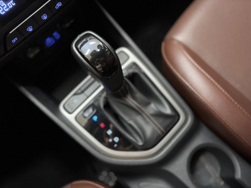 Foto do veículo HYUNDAI CRETA 2.0 16V FLEX PRESTIGE AUTOMÁTICO 2019 78.856 KM 96.777,00