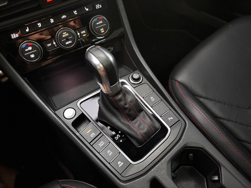 Foto do veículo VOLKSWAGEN JETTA 2.0 350 TSI GASOLINA GLI DSG 2019 58.901 KM 153.777,00