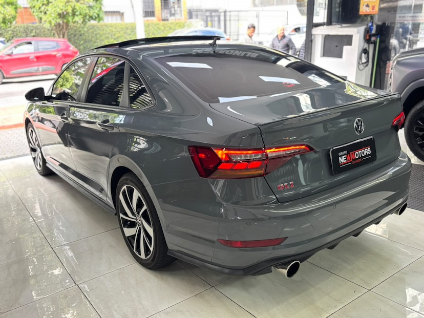 Foto do veículo VOLKSWAGEN JETTA 2.0 350 TSI GASOLINA GLI DSG 2019 58.901 KM 153.777,00
