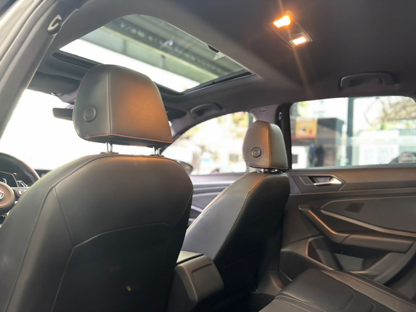 Foto do veículo VOLKSWAGEN JETTA 2.0 350 TSI GASOLINA GLI DSG 2019 58.901 KM 153.777,00