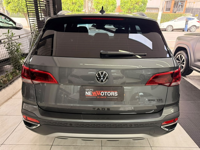 Foto do veículo VOLKSWAGEN TAOS 1.4 250 TSI TOTAL FLEX HIGHLINE AUTOMÁTICO 2024 15.000 KM 209.777,00