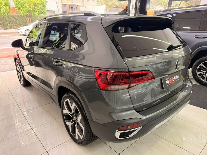 Foto do veículo VOLKSWAGEN TAOS 1.4 250 TSI TOTAL FLEX HIGHLINE AUTOMÁTICO 2024 15.000 KM 209.777,00