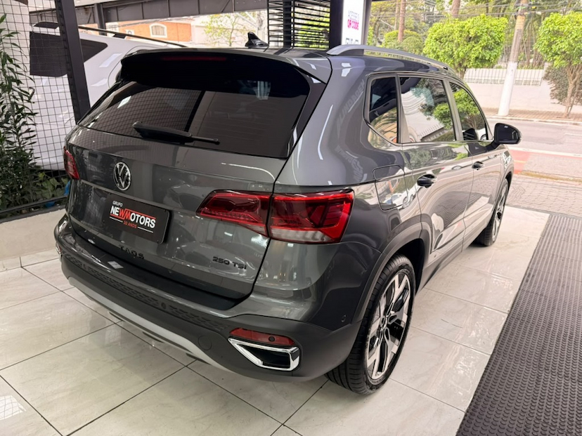 Foto do veículo VOLKSWAGEN TAOS 1.4 250 TSI TOTAL FLEX HIGHLINE AUTOMÁTICO 2024 15.000 KM 209.777,00