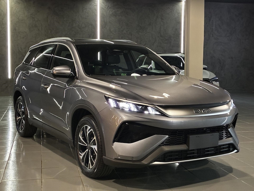 Foto do veículo BYD SONG PRO 1.5 DM-I FLEX PHEV GS AUTOMÁTICO 2027 0 KM 296.767,00