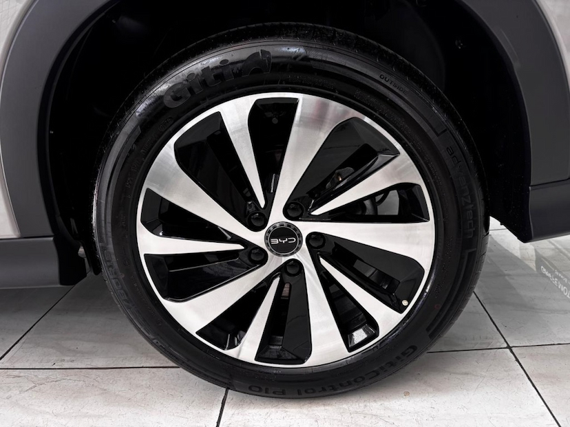 Foto do veículo BYD SONG PLUS 1.5 DM-I TURBO HÍBRIDO AUTOMÁTICO 2027 0 KM 337.900,00