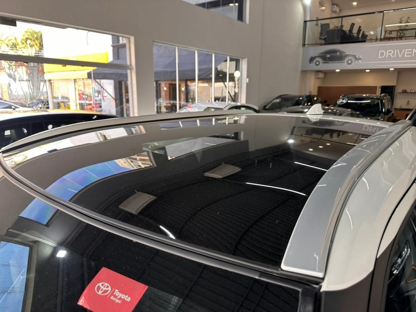 Foto do veículo TOYOTA YARIS CROSS 1.5 VVT-I HYBRID FLEX XRX CVT 2026 0 KM 268.554,00