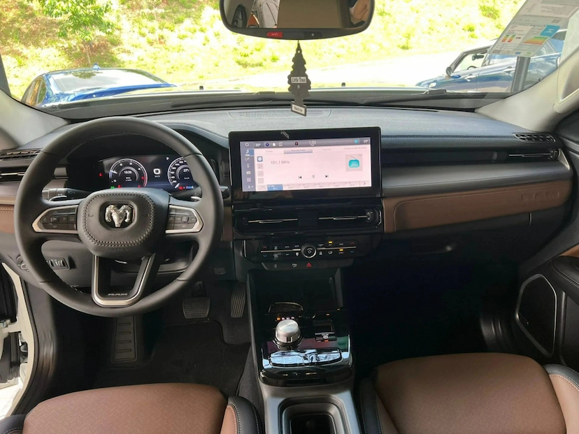 Foto do veículo RAM RAMPAGE 2.2 TURBO DIESEL LARAMIE 4X4 AUTOMÁTICO 2027 0 KM 335.900,00