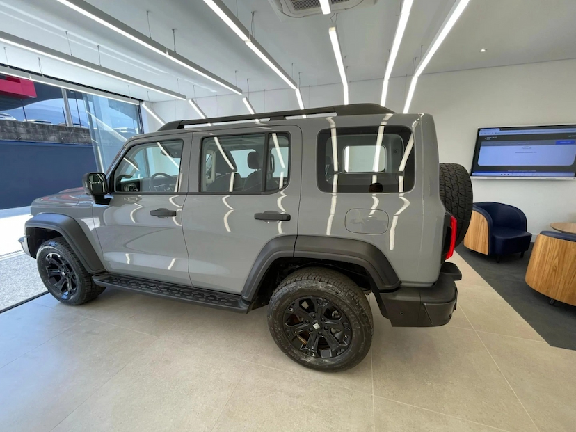 Foto do veículo GWM TANK 300 2.0 HI4-T PHEV 4X4 9HAT FLEX 2027 0 KM 399.900,00