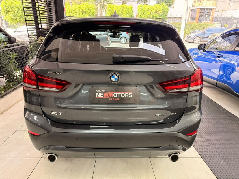Foto do veículo BMW X1 2.0 16V TURBO ACTIVEFLEX SDRIVE20I GP 4P AUTOMÁTICO 2022 51.514 KM 170.777,00